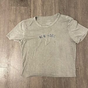 Basic semi crop shirt
